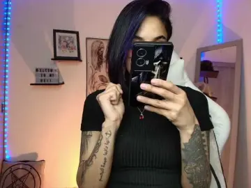 Bongacams Watch Live Sex Cams of luciferdevil1