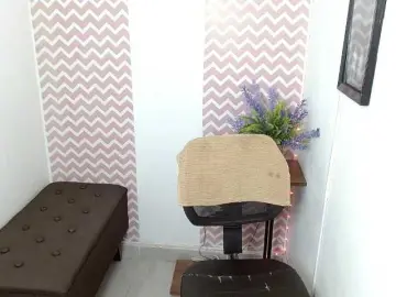 Bongacams Free Live Porn of ShantalCarson