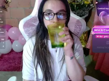 Bongacams Adult Video Chat of Maggie-Fox
