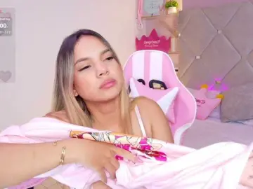 Bongacams Watch Live Sex Cams of MeganRosse1