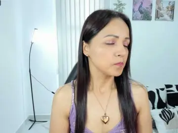 Bongacams Free Porn Cam of Carlin1511