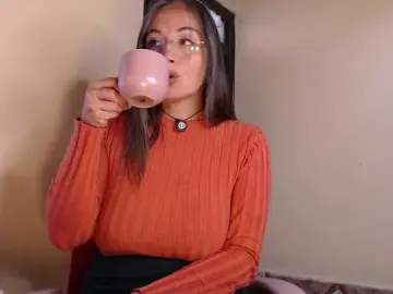 Bongacams Free Live Porn of EmmaHenderson