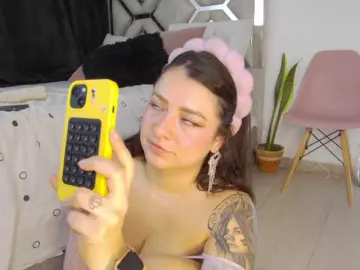 Bongacams Free Live Porn of AlanaRouse1