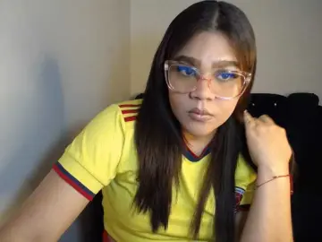 Bongacams Free Porn Cam of 2moonsfulloflove