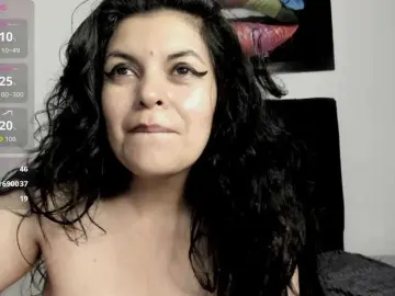Bongacams Live Sex Cam of scarlett-wOlf