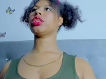 Bongacams Nude Webcam of tatianasquirthot
