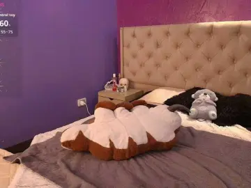 Bongacams Live Sex Cam of LittleCheerry