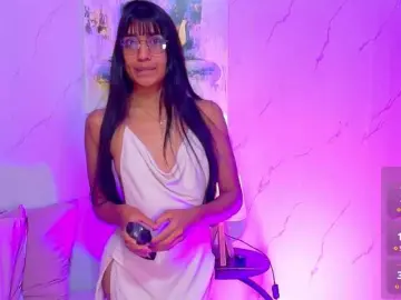 Bongacams Live Sex of littleeemiily