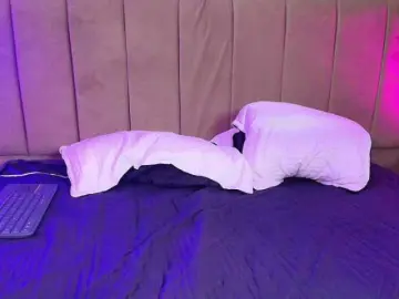 Bongacams Best live sex cam show of IrisRoses