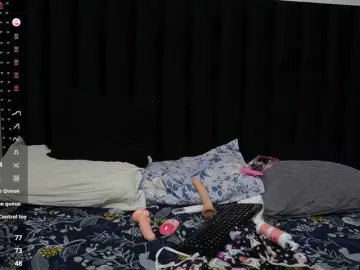 Bongacams Best live sex cam show of PlumpVixen