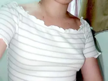 Bongacams Live Sex of PetiteIvoryqueens