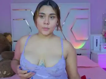 Bongacams Free Porn Cam of AlannaRousse