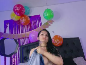 Bongacams Live Porn of ScarletHiit