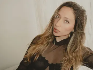 Livejasmin Sex Cam of LaurentBelluci