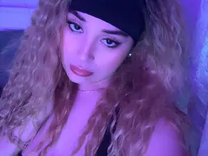 Myfreecams Nude Webcam of SkyeHart