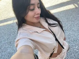 Myfreecams Nude Webcam of Carolina_219