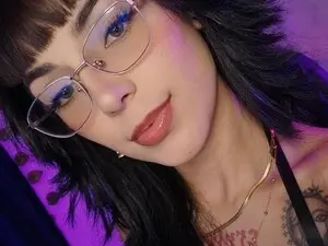 Myfreecams Live Sex Cam of LunaVelvet