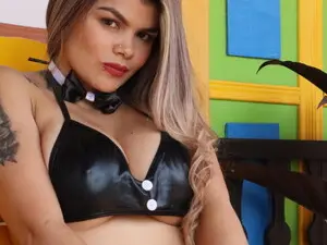 Myfreecams Watch Live Sex Cams of Sara__stone1