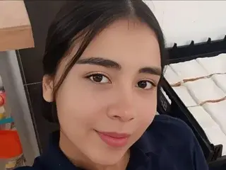 Streamate Free Porn Cam of Danna_Petite
