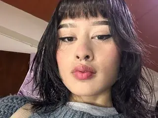 Streamate Adult Webcam of MeliStrawberry77