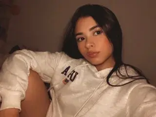 Streamate Watch Live Sex Cams of BrissleyLancaster