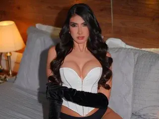 Streamate Sex Cam of AlanaGrecco