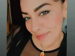 Streamate Free Live Porn of CandelaBrown