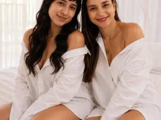 Streamate Live Porn of SarayANDsara