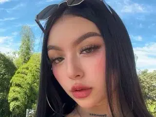 Streamate Best live sex cam show of SaraBlosom