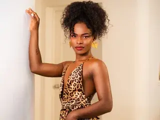 Streamate Watch Live Sex Cams of RayzaLebons