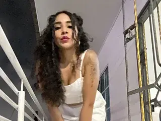 Streamate Free Live Porn of CastleBeauty