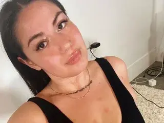 Streamate Live Sex Cam of AnnaGloss