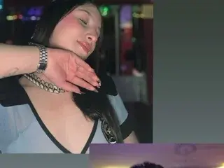 Streamate Nude Webcam of NatashaCoopeer