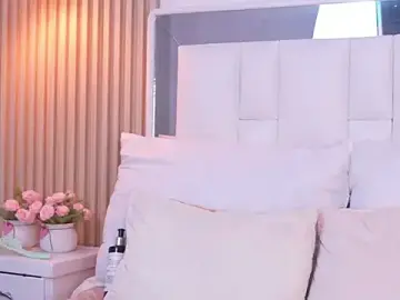 Stripchat Free Live Porn of sara_goddess01