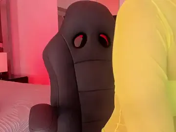 Stripchat Free Porn Cam of Radiant_Naomi