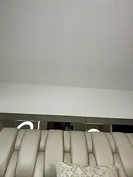 Stripchat Free Porn Cam of ALISSON_FOXXX1