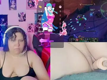 Stripchat Nude Webcam of crystal7u7