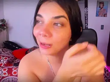 Stripchat Sex Cam of victoriaasaenz_