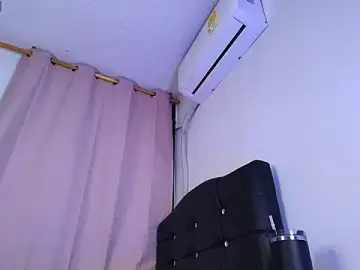 Stripchat Nude Webcam of Mia_depp