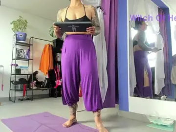 Stripchat Adult Webcam of witchviolet