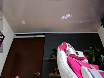 Stripchat Live Sex of Emilyjhonson_01