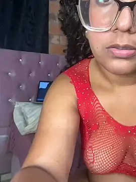 Stripchat Live Sex Cam of Jessyivonne