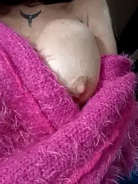 Stripchat Nude Webcam of FrozenWaffle
