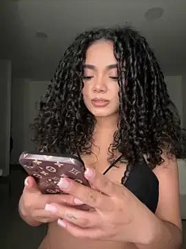 Stripchat Adult Webcams of Curlyierr