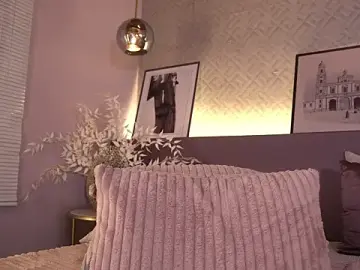 Stripchat Free Porn Cam of ElleDiane