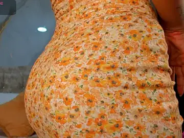 Stripchat Live Sex Cam of mia_18v