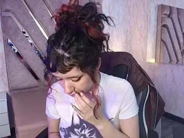 Stripchat Free Live Porn of redd_pandaa