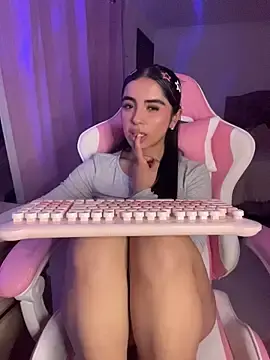 Stripchat Live Sex of Emily-14