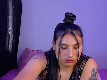 Stripchat Live Sex Cam of Linda_andrew