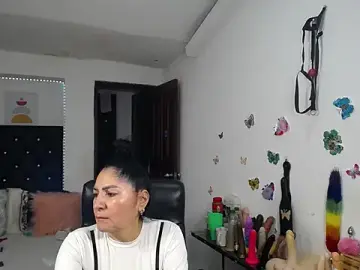 Stripchat Live Sex of mature_bigboobs10